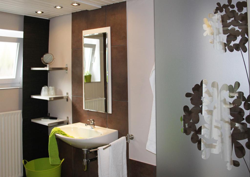 Haus Sonnenschein Appartement Wiltingen Buitenkant foto